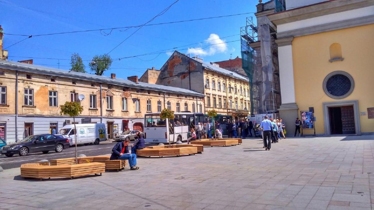 Smart Apartment On Filatova Lviv Ngoại thất bức ảnh